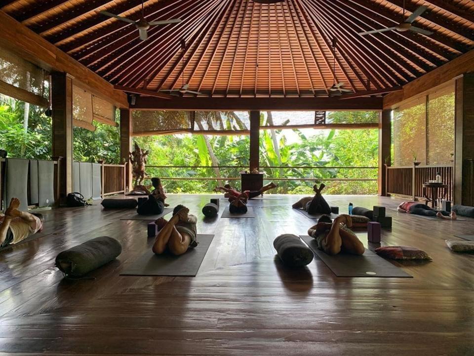 לינה וארוחת בוקר אונה ואטונה Sri Yoga Shala מראה חיצוני תמונה